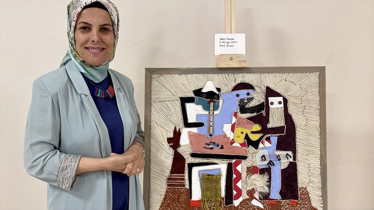 Görsel Sanatlar Öğretmeni, Picasso'nun "üç Müzisyen" Tablosunu Halıya Nakşetti
