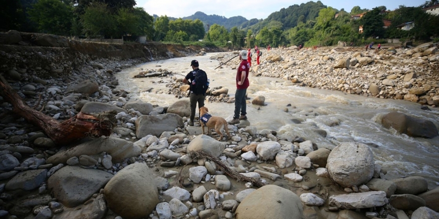 Düzce'de Kaybolan 4 Kişiyi Arama Çalışmalarına Tekrar Başlandı
