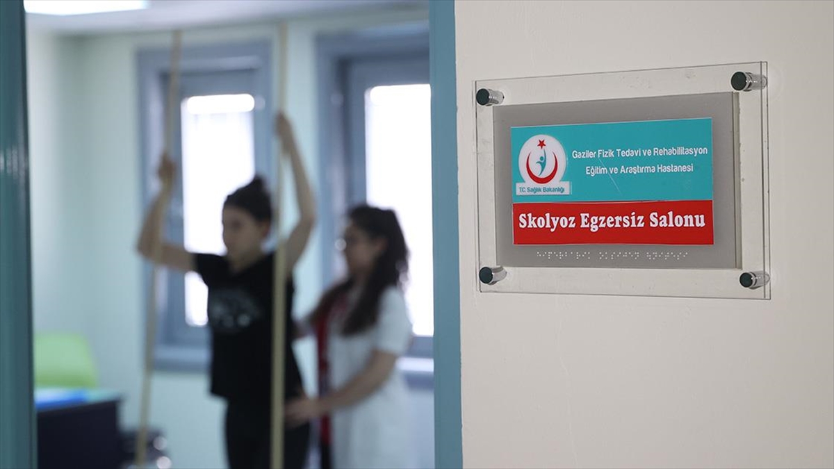 Skolyoz Hastaları İçin "omurga Eğriliği" Tedavi Ünitesi Açıldı