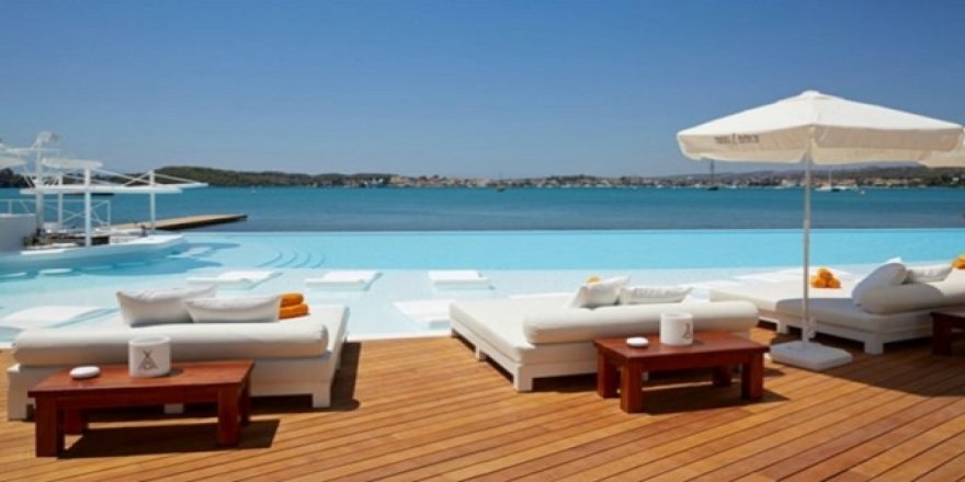 Ünlü Mekânda Şezlonga Oturma Parası Dudak Uçuklattı