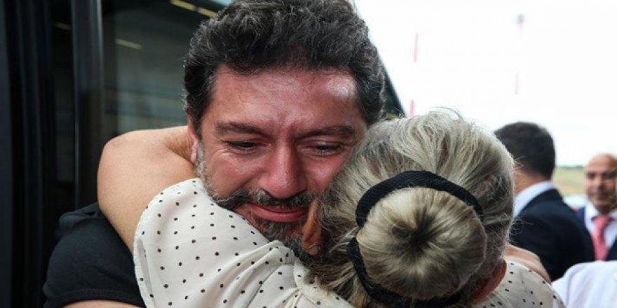 Mehmet Hakan Atilla Döndü, Albayrak Kapıda Karşıladı