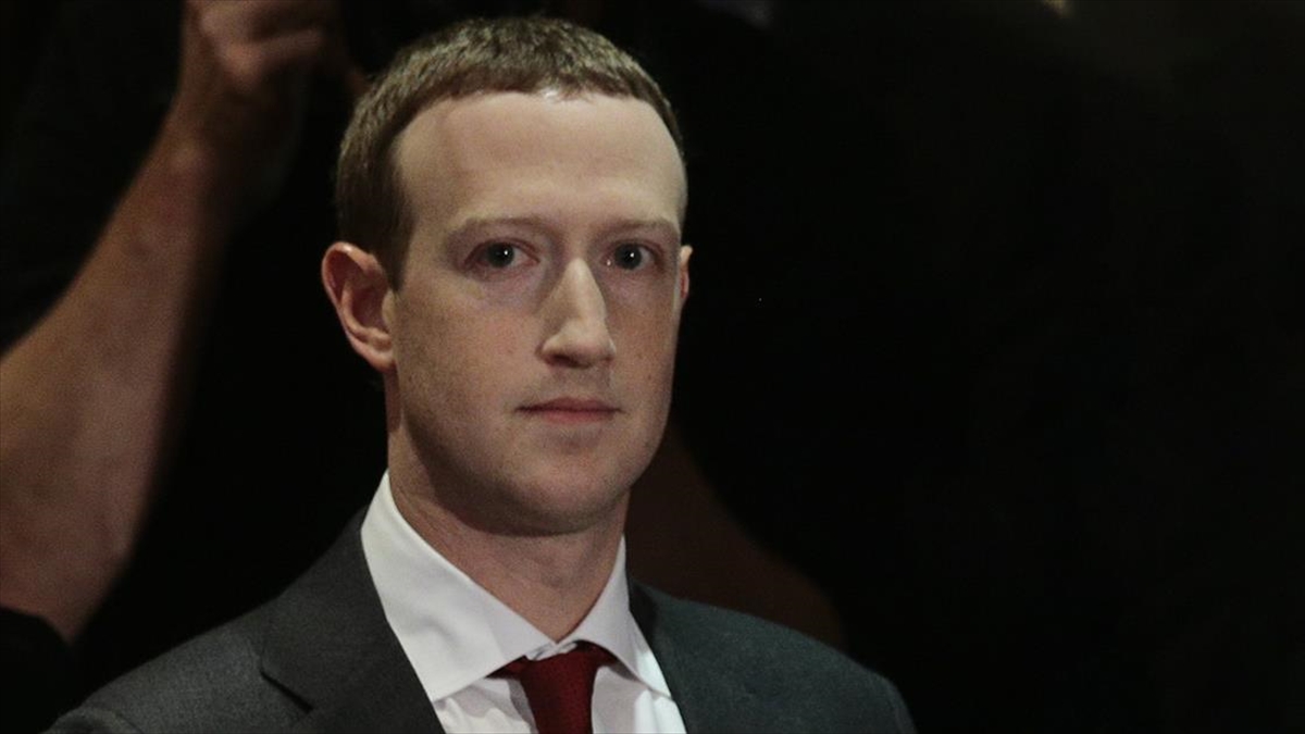 Zuckerberg'i "Kongre'yi Tahkir"le Suçlamak İçin Yapılacak Oylama İptal Edildi