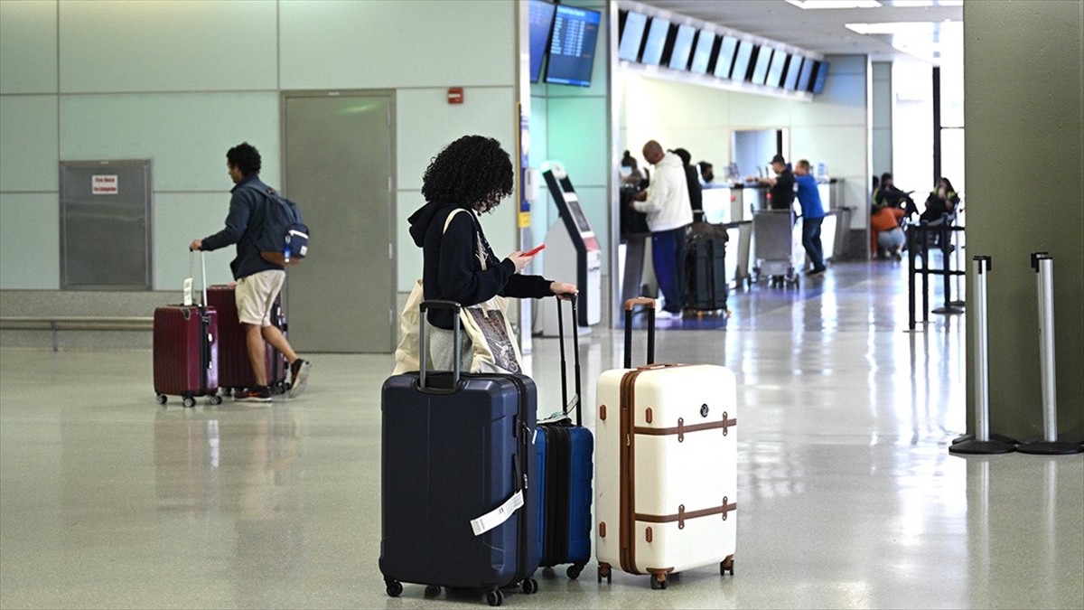 ABD'de Fırtına Nedeniyle 730'dan Fazla Uçuş İptal Edildi