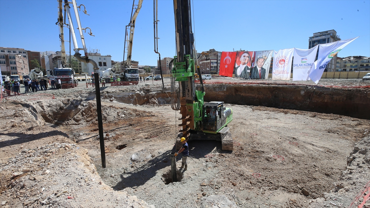 Yerinde Dönüşüm Projesi Kapsamında Malatya'daki Bakırcılar Çarşısı'nın Temeli Atıldı