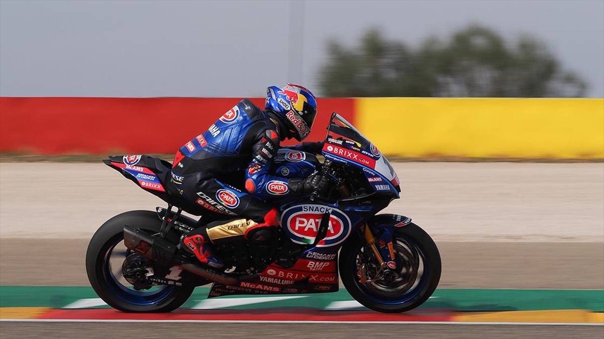 Milli Motosikletçi Toprak Razgatlıoğlu, Çekya'daki İlk Yarışta İkinci Oldu