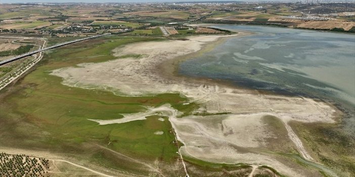 Büyükçekmece Gölü'nde Kurumanın Başladığı Gözlendi