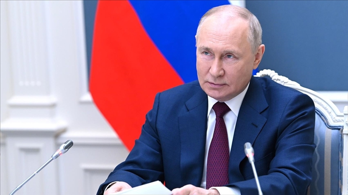 Putin, "dost Olmayan Ülkelerle" Yapılan Vergi Anlaşmalarını Kısmen İptal Etti