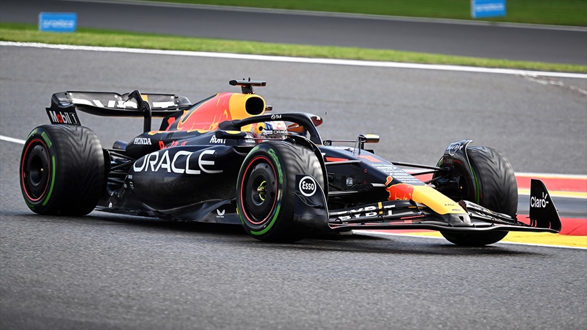 F1 Belçika Grand Prix'sini Verstappen Kazandı