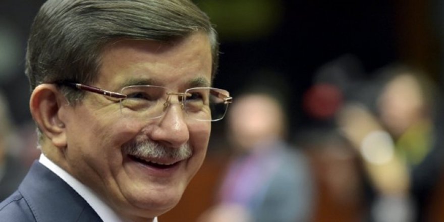 Ahmet Davutoğlu, Yeni Parti İçin İlk Somut Adımı Attı: Ofis Tutuldu