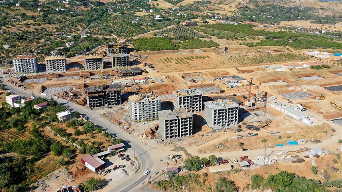 Kahramanmaraş'ta Hedef, Afet Konutlarını Kıştan Önce Tamamlamak