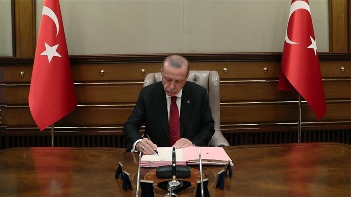 Cumhurbaşkanı Erdoğan 20 Üniversiteye Rektör Atadı
