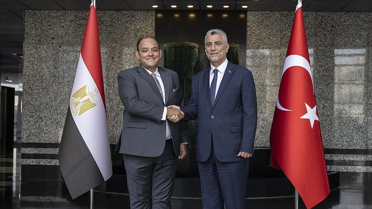 Mısır İle Ticaret Hacminin 5 Yıl İçinde 15 Milyar Dolara Çıkarılması Hedefleniyor