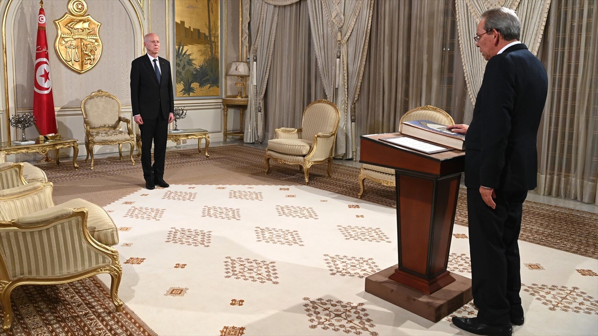 Tunus'ta Siyasi Güçler, Yeni Başbakanın Beklentileri Karşılamadığını Düşünüyor