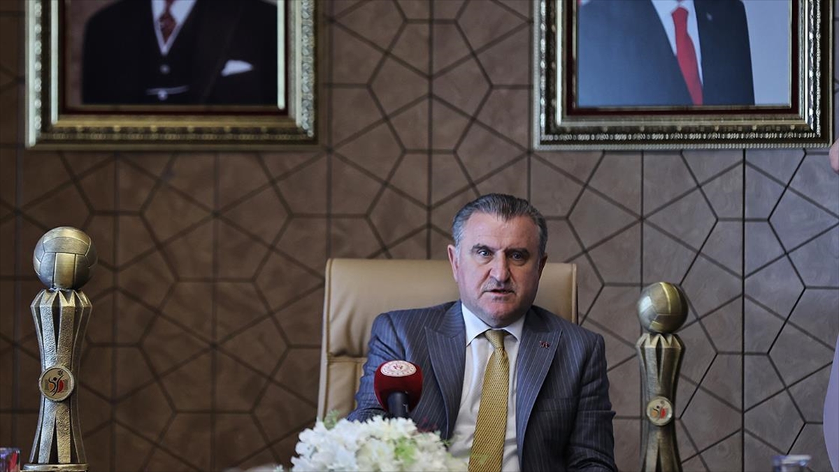 Bakan Bak: 2023 Madalya Sayımız 3 Bin 617'ye Ulaştı