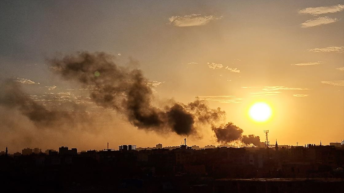 Sudan Ordusu Başkentteki Hdk Mevzilerini Bombaladı