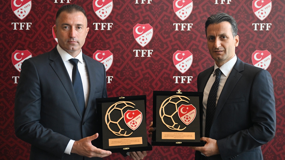 Türk Hakemliğinin Emektarları Göçek Ve Arslanboğa, Kariyerlerine Var'da Devam Edecek