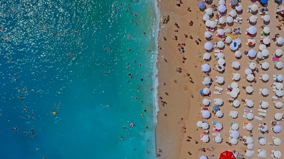 Sağlık Bakanlığınca Denetlenen Yüzme Alanlarının Yüzde 79'u "mükemmel" Sınıfına Girdi