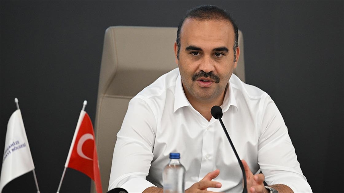 Bakan Kacır'dan Hatay'daki Sanayi Esnafına Ziyaret