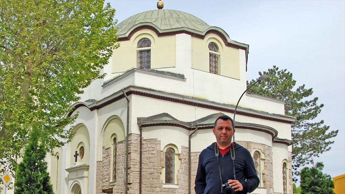 Araştırmasıyla Avrupa'daki Osmanlı Çeşmelerine Haç Figürü İşlendiğini Ortaya Koydu