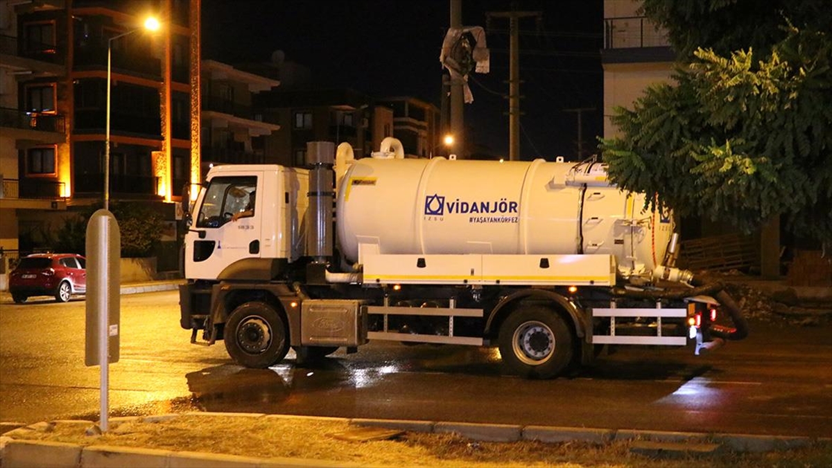 Menemen'de Ana İsale Hattının Patlaması Su Baskınlarına Neden Oldu