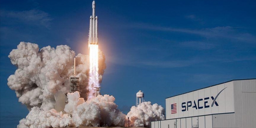 Spacex Kargo Mekiğini Uluslararası Uzay İstasyonuna Yolladı