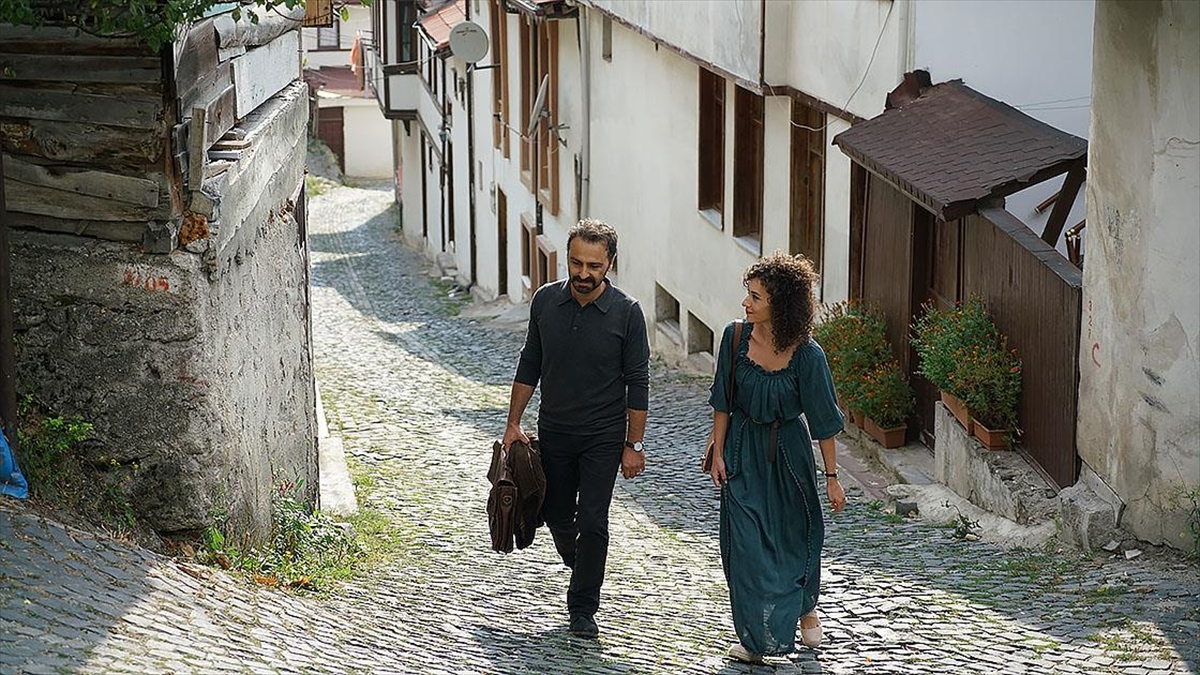 Yönetmen Faysal Soysal'ın "ceviz Ağacı" Filmi Fransa'dan Ödül Aldı