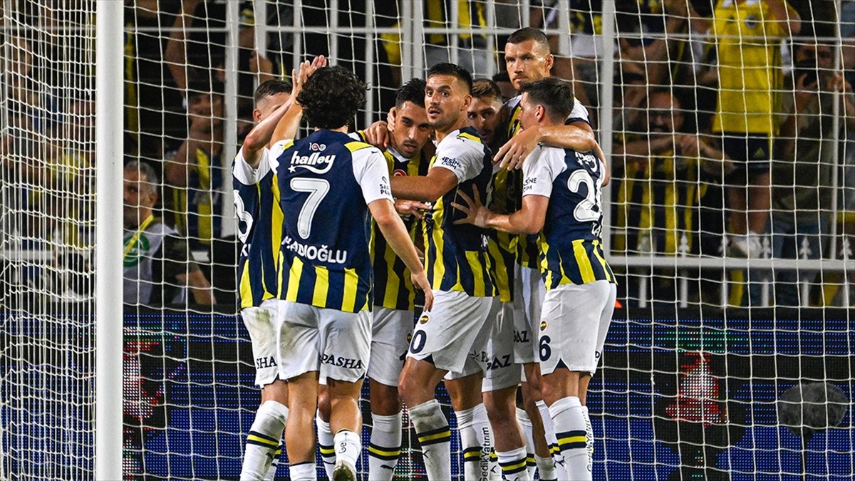 Fenerbahçe Sezonun İlk Süper Lig Maçında Gaziantep Fk'yi Konuk Edecek