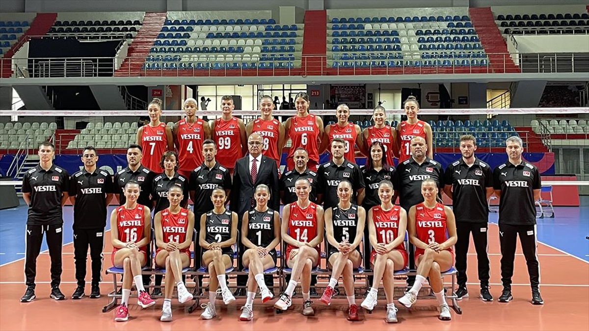 A Milli Kadın Voleybol Takımı, Basın Mensuplarıyla Bir Araya Geldi