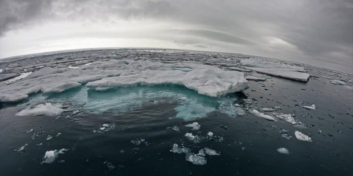 Kuzey Kutbu'nda Son Bir Yılda İstanbul'un 3'te Biri Büyüklüğünde Deniz Buzu Eridi