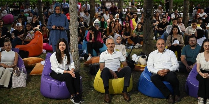 Ulaştırma Ve Altyapı Bakanı Abdulkadir Uraloğlu, Stajyer Öğrencilerle Buluştu