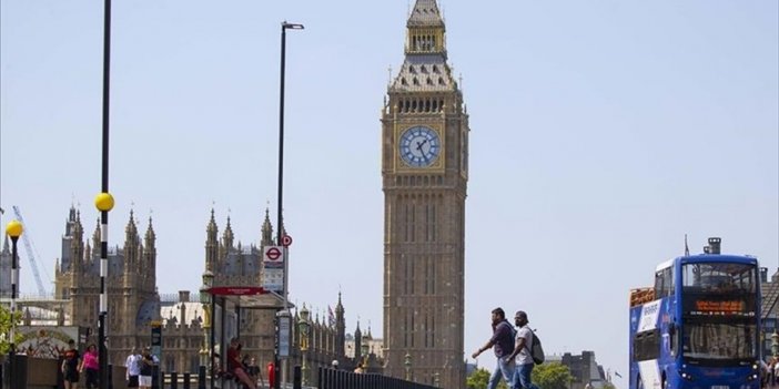 Birleşik Krallık'ta Hız Kesen Enflasyona Rağmen Resesyon Endişesi Sürüyor