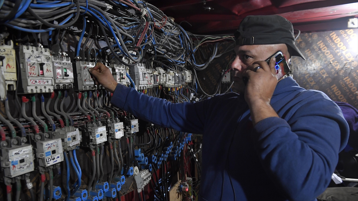 Lübnan'da Elektrik Santrallerinin Üretimi "bütçe Sıkıntısı" Nedeniyle Durdu