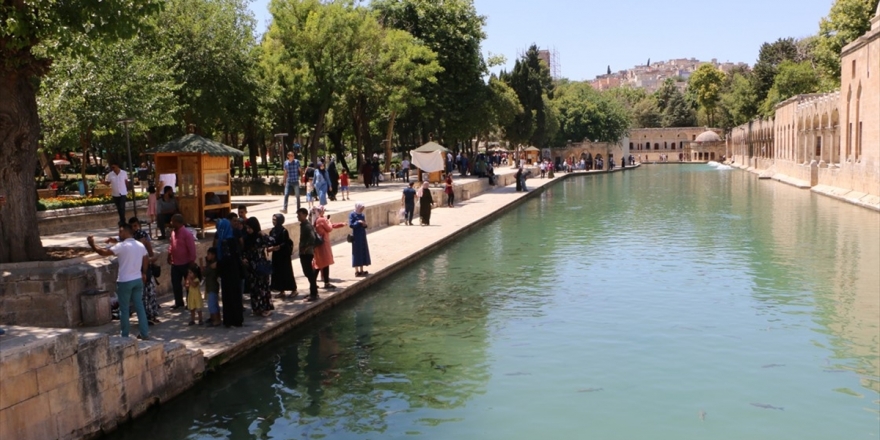 Şanlıurfa'da Sıcak Hava Etkisini Sürdürüyor