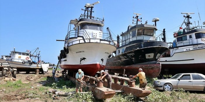 Denizle 1 Eylül'de Kavuşacak Karadenizli Balıkçılar Teknelerine Son Bakımları Yapıyor