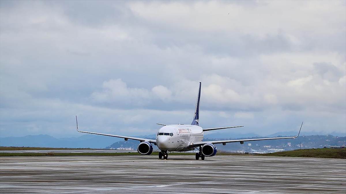 Ulaştırma Ve Altyapı Bakanı Uraloğlu: 145 Uçak Trafiğiyle Adeta Rekor Kıran Trabzon'a Yeni Bir Havalimanı Kazandıracağız