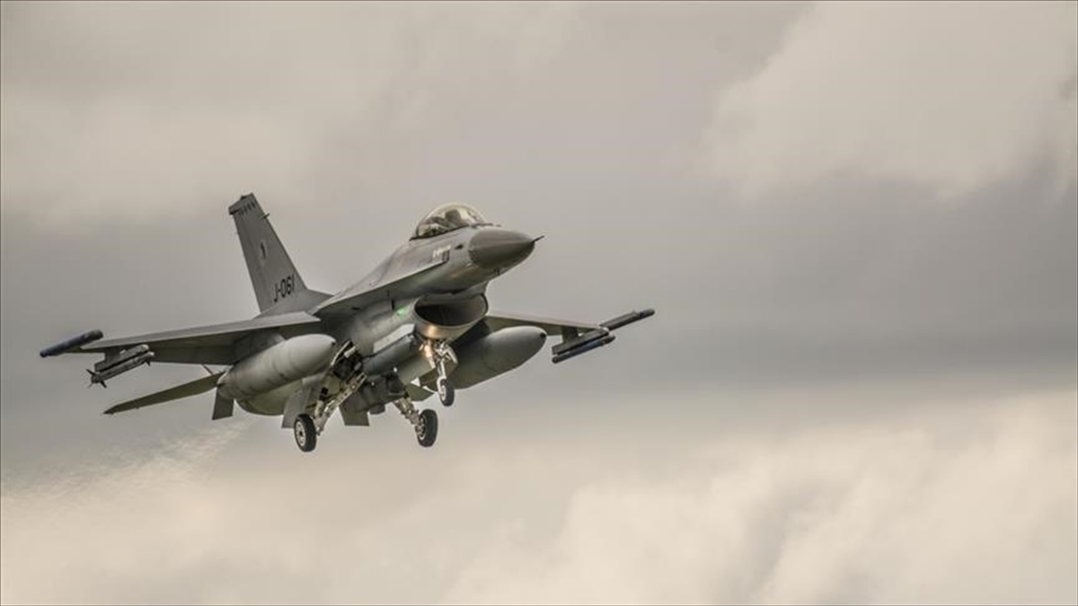 Ukrayna: İlk F-16'lar En Erken 6-7 Ay Sonra Teslim Edilebilir