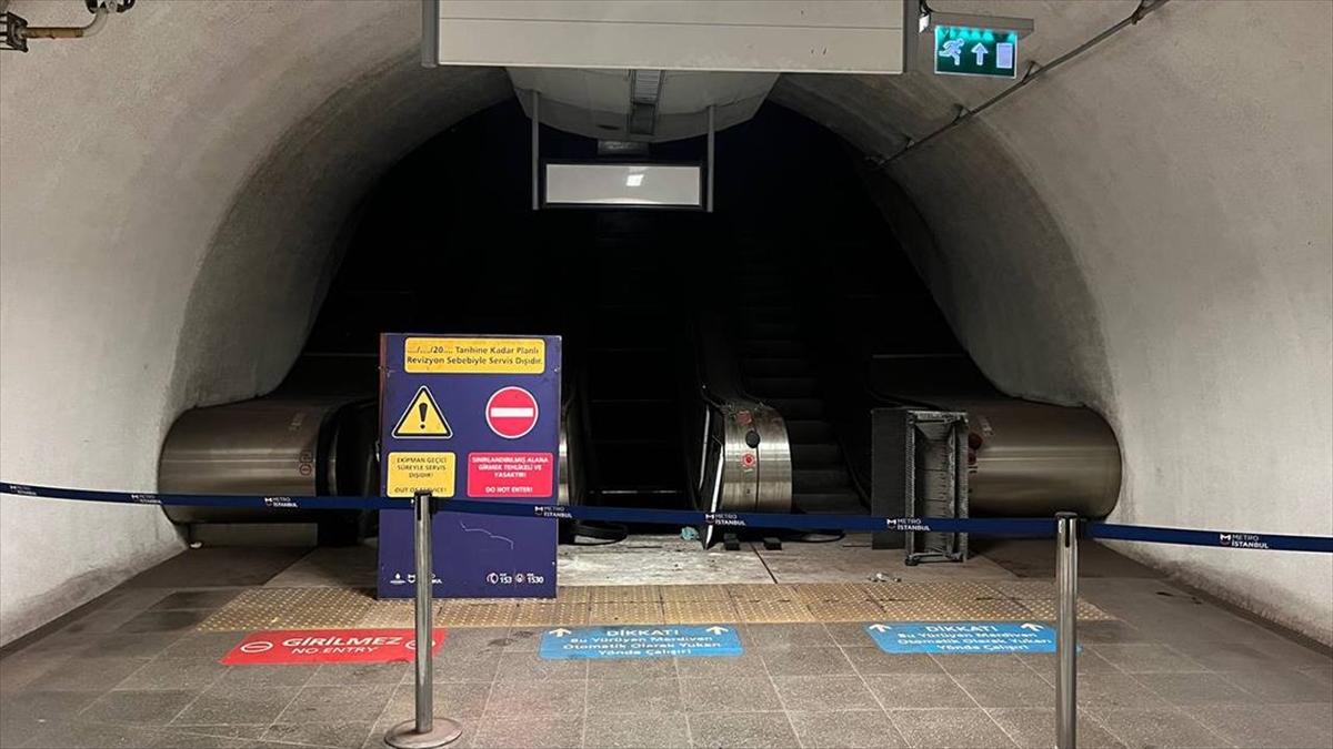 İstanbul Metrolarında Çalışmayan Yürüyen Merdiven Ve Asansör Sorunu Sürüyor