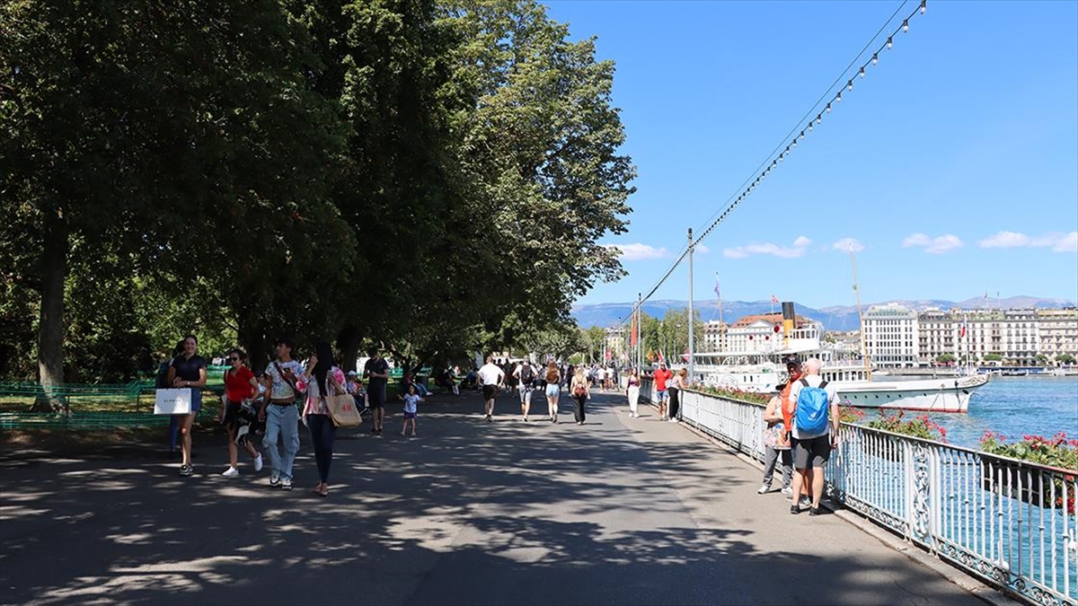 İsviçre'de Aşırı Sıcaklar Nedeniyle Bazı Kantonlardaki Şantiyelerde Çalışmalar Kısıtlandı