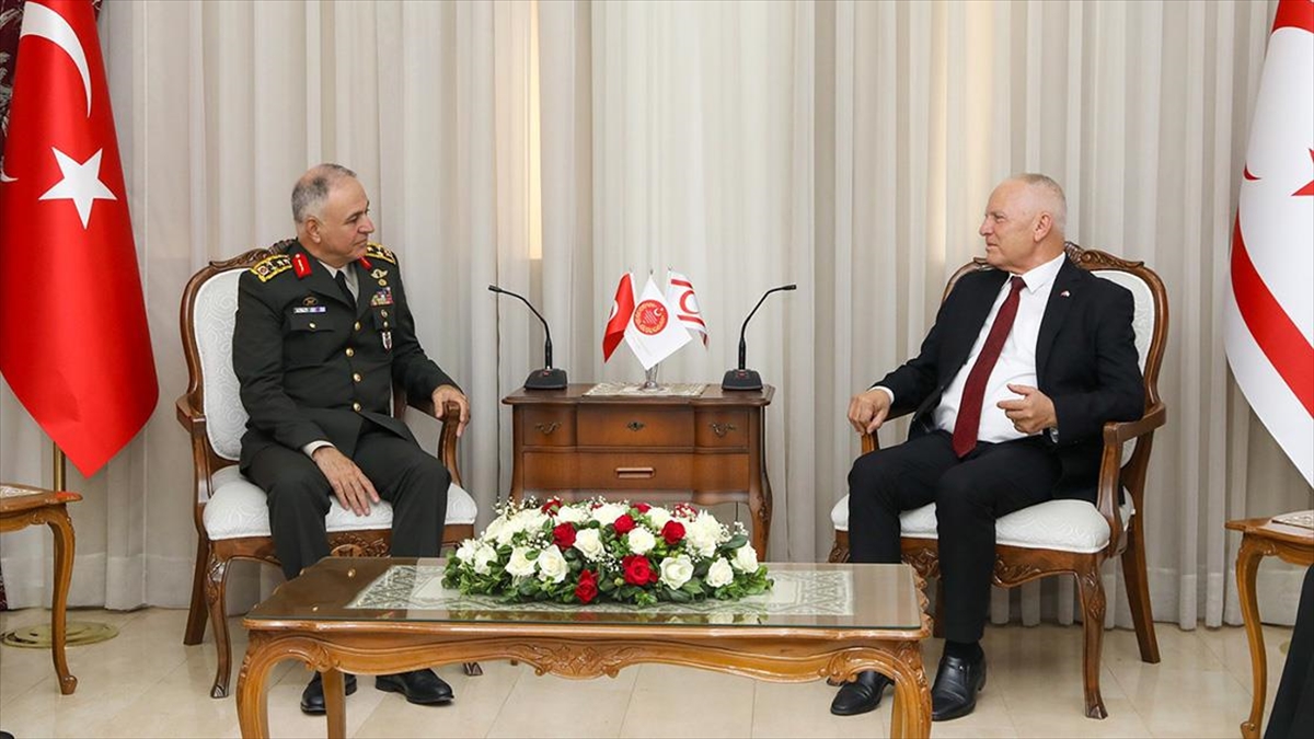 Metin Gürak'tan KKTC Cumhuriyet Meclisi Başkanı Töre'ye Ziyaret