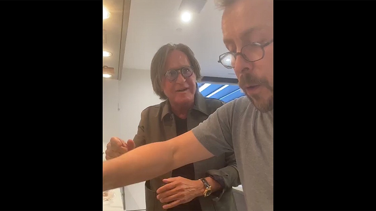 Bella Hadid'in Babası, Türk Şef Ömür Akkor İle Mutfağa Girdi