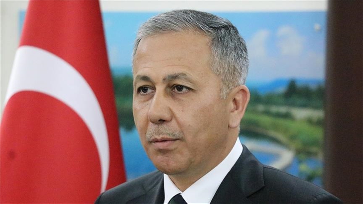 Yerlikaya talimat verdi.. Soylu döneminde dağıtılan çakarlar toplatılıyor