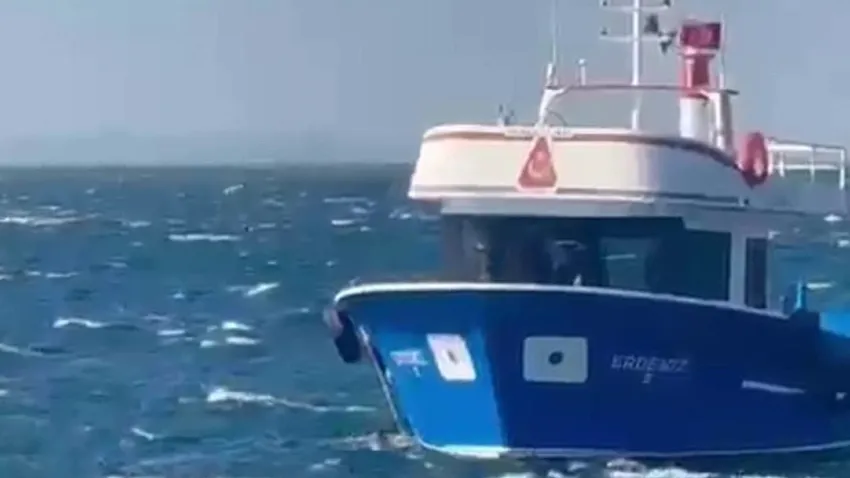Marmara Adası açıklarında gezi teknesi alabora oldu