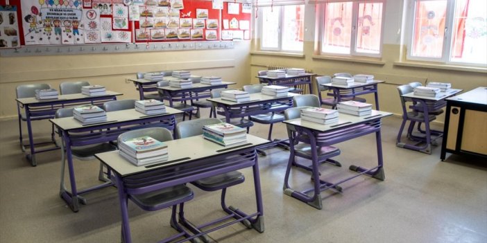 Okullarda Uyum Eğitimine Katılacak Öğrenciler İçin Ücretsiz Kitap Dağıtıldı