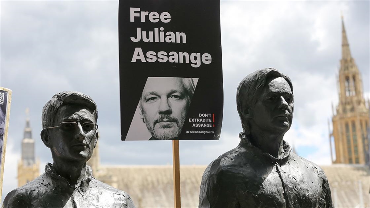 Avustralyalı Politikacılar, Assange'ın İade İşlemlerinin Durdurulması İçin Abd'ye Gidiyor