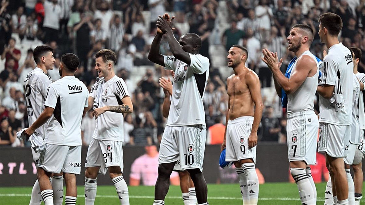 Beşiktaş Kadrosunu Transferlerle Güçlendiriyor