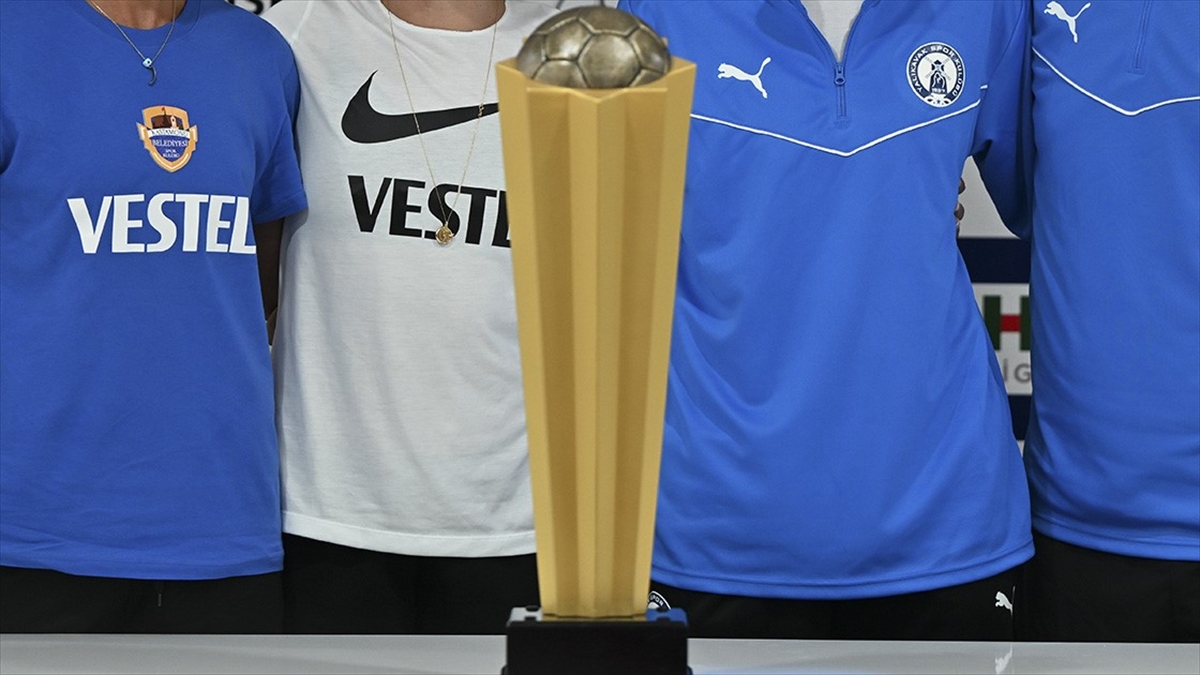 Hentbolda Kadınlar Süper Kupa'yı Armada Praxis Yalıkavakspor Kazandı