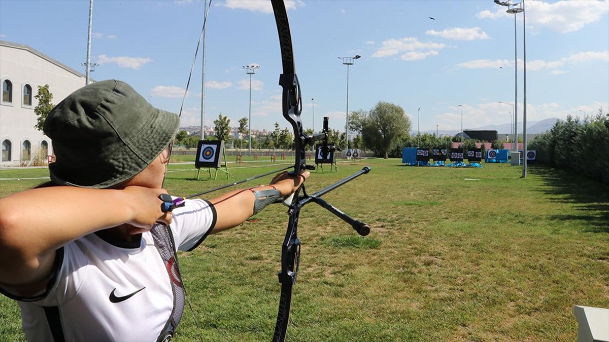 Milli Okçu Fatma Maraşlı Başarılarını Devam Ettirmek İstiyor