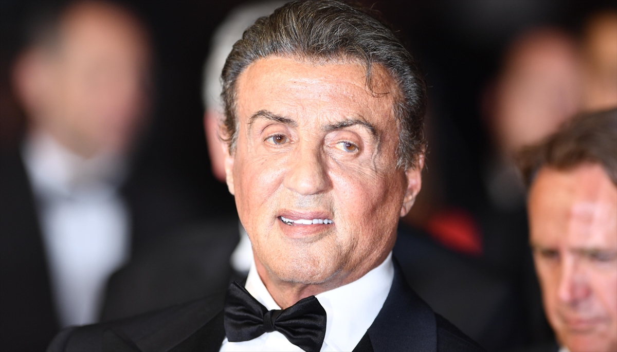 Sylvester Stallone'den Papa'ya: "Boksa Var Mısınız?"