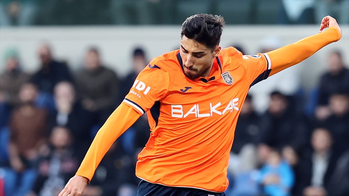 Rams Başakşehir, Berkay Özcan'ın Sözleşmesini 2027 Yılına Kadar Uzattı