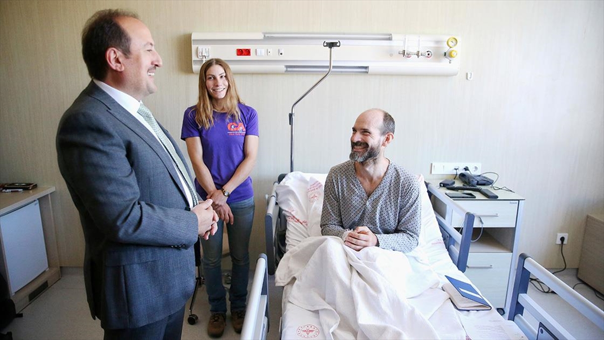 Rahatsızlandığı Mağaradan Tahliye Edilen Abd'li Dağcının Tedavisi Sürüyor